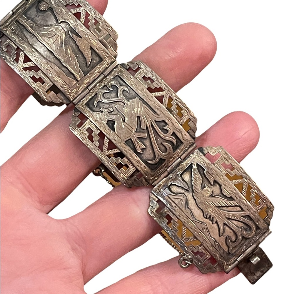 VTG Sterling silver heavy bangle bracelet Aztec Mexico Story book Gods